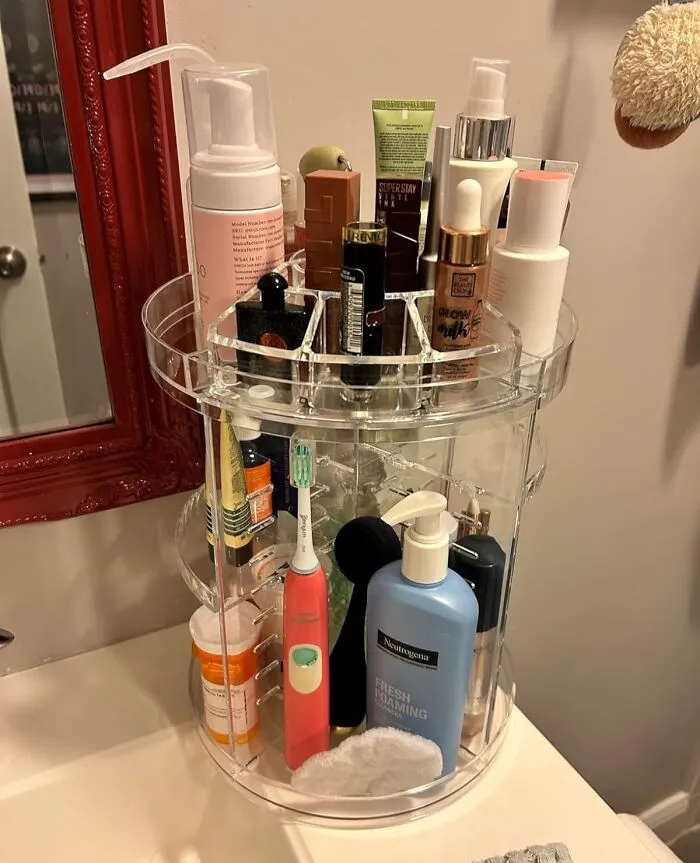 This <a Style="Display:inline;" Href="Https://Www.amazon.com/Syntus-Organizer-Adjustable-Cosmetics-Countertop/Dp/B07xtfj7q1?crid=2g3yg9kfiwcip&dib=eyj2ijoimsj9.9afvoz_rwf1-G4fsljcfubt-Lzah3_6gg0gdicv30ts2e4umhb5ktwzntp2_lkk5x9c2n3ev-Eye1-Yalprhgszqm_bgjwlqacbhz9ejlzip7ovd-S0h-Qg5sp7qof_lur0dtk9fdsqzvh45hlb4ljls8fz-4igbqtt4yr-K6hssbfuebne7mn8ulei57-Di2yavrrv1aj9izecgclfgauimqruo3z4etotlciclxjrxr-Rq80vzr528haudjoqlknd7kgb6psgbsmui-L63riww3tx3rn3rz55y3pe6ss0.spbsojy__miyszl3opzk6fathbazco9in20yld9qljc&dib_tag=se&keywords=makeup+organizer&qid=1734344547&sprefix=makeup+organizer%2caps%2c250&sr=8-4-Spons&sp_csd=d2lkz2v0tmftzt1zcf9hdgy&psc=1&linkcode=ll1&tag=bphippopotamus-20&linkid=6051422c24ed2f943532557ea6153ada&language=en_us&ref_=as_li_ss_tl" Target="_blank"><span Style="Font:inherit;color:#d74b1f;"> Rotating Makeup Organiser</Span> Is The Perfect Place To Display All The Makeup Santa Brought You