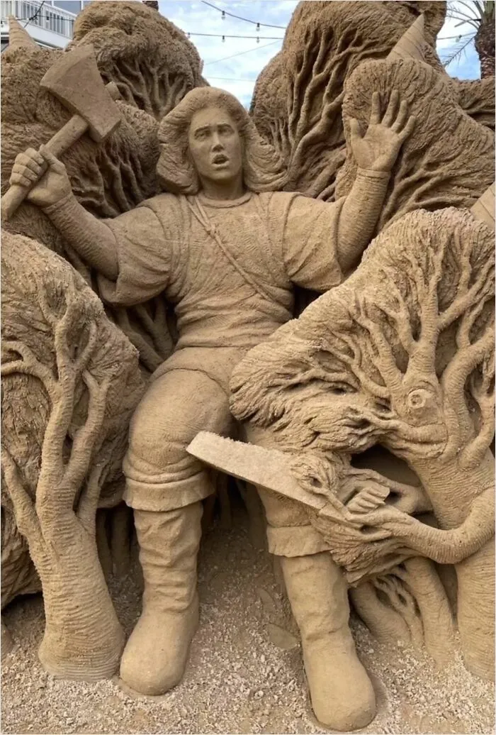 26 Sand Sculptures By This Italian Artist That Blend Architecture, Nature, And Pop Culture