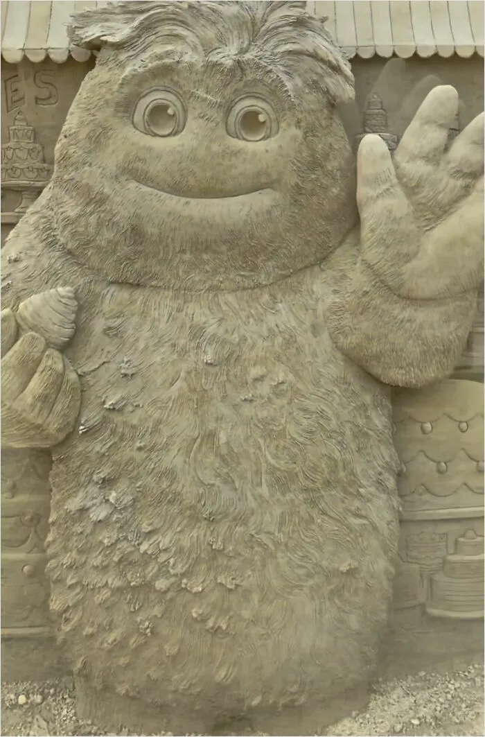 26 Sand Sculptures By This Italian Artist That Blend Architecture, Nature, And Pop Culture