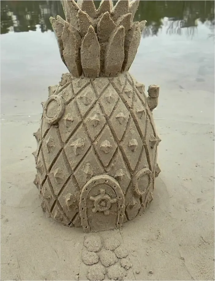 26 Sand Sculptures By This Italian Artist That Blend Architecture, Nature, And Pop Culture