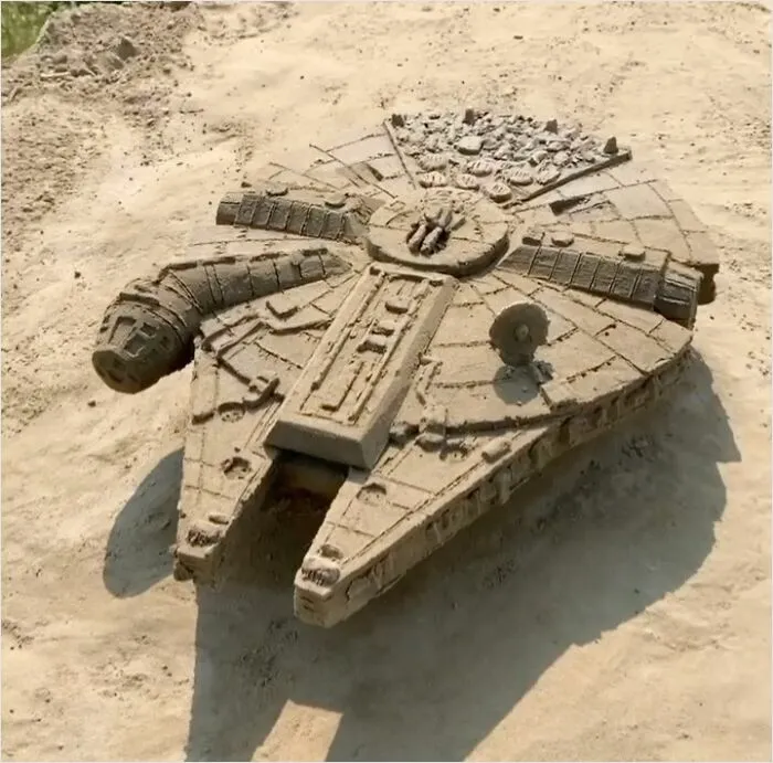 26 Sand Sculptures By This Italian Artist That Blend Architecture, Nature, And Pop Culture