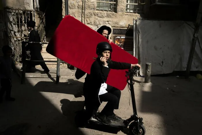 Street Life In Israel: 42 Captivating Images Taken By Ilan Ben Yehuda