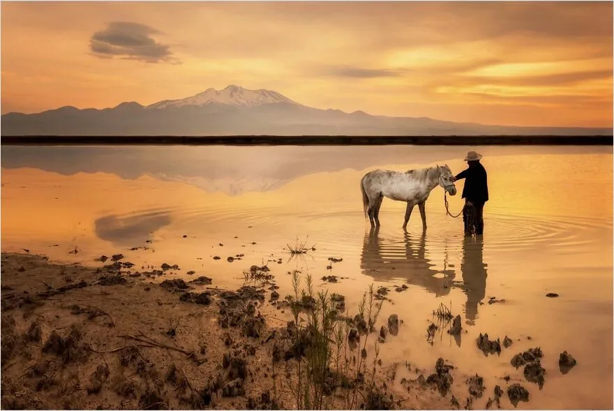 Travel, Culture, And Humanity: 30 Stunning Images By Photographer F. Dilek Yurdakul