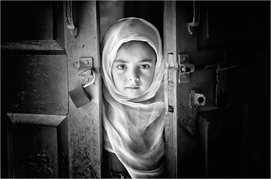Travel, Culture, And Humanity: 30 Stunning Images By Photographer F. Dilek Yurdakul