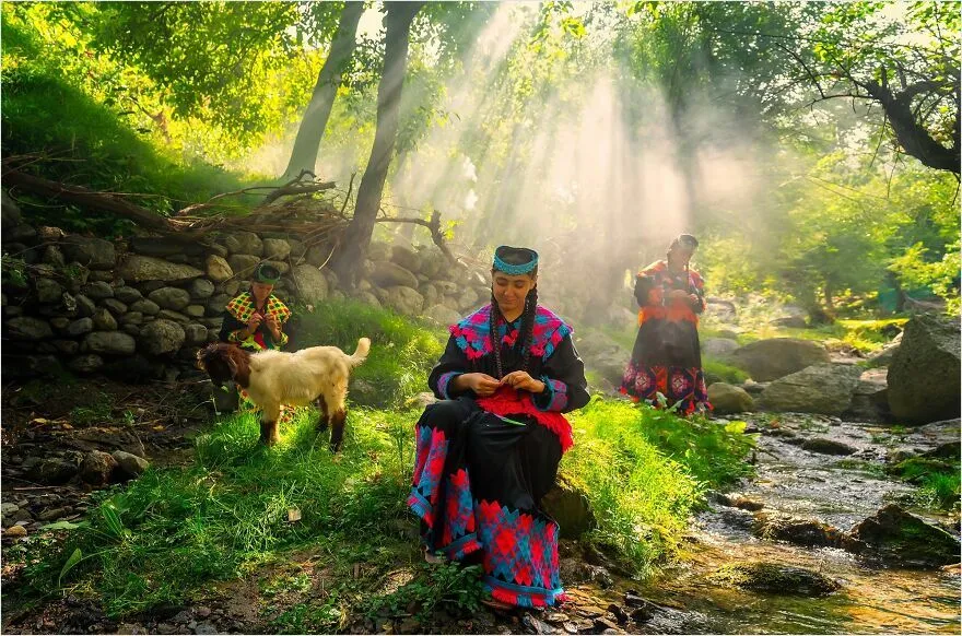 Travel, Culture, And Humanity: 30 Stunning Images By Photographer F. Dilek Yurdakul
