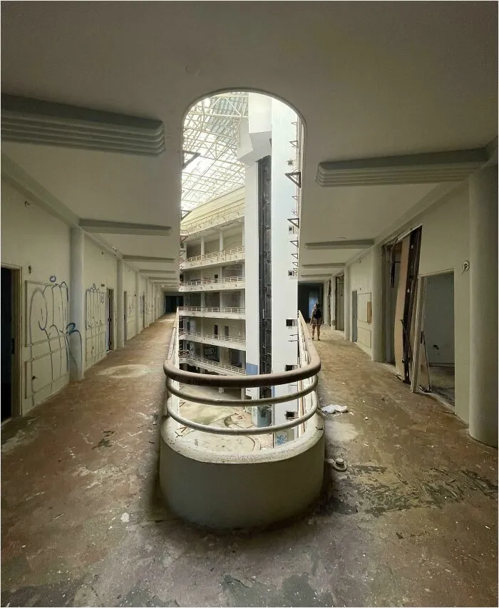 Hotel abandonado