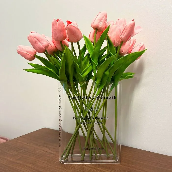 "I love positive notes and flowers. I received a bouquet one time three years ago and I really appreciated it. The parent had asked my favorite flowers in the beginning of the year and then I never got anything until teacher appreciation May, which is when the lilies are in season." -  <span Style="Font:inherit;color:#d74b1f;"> reddit user </Span> 