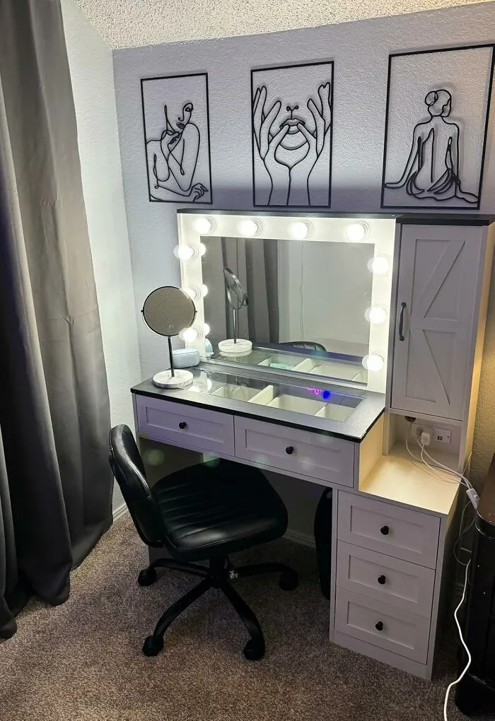 Rise And Shine To A Radiant Reflection With A <a Style="Display:inline;" Href="Https://Www.amazon.com/Jxqtlingmu-Farmhouse-Charging-Station-Drawers/Dp/B0cjlrttbf?ie=utf8&th=1&linkcode=ll1&tag=bptoucan-20&linkid=e3340847df48bc343b275ebf18825526&language=en_us&ref_=as_li_ss_tl" Target="_blank"><span Style="Font: Inherit; Color: #d74b1f;"> Farmhouse Vanity With Light-Up Mirror </Span> That Illuminates Your Morning Routine With Rustic Charm
