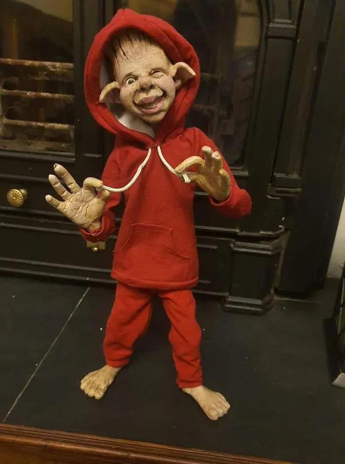 I Made A One-Of-A-Kind Elf For My Daughter And It Became A Lesson In Acceptance (35 Pics)