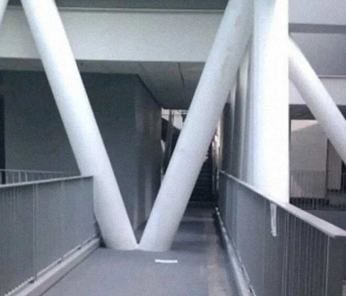 30 Obreros de la construcción que intentaron «tomar atajos», pero empeoraron todo