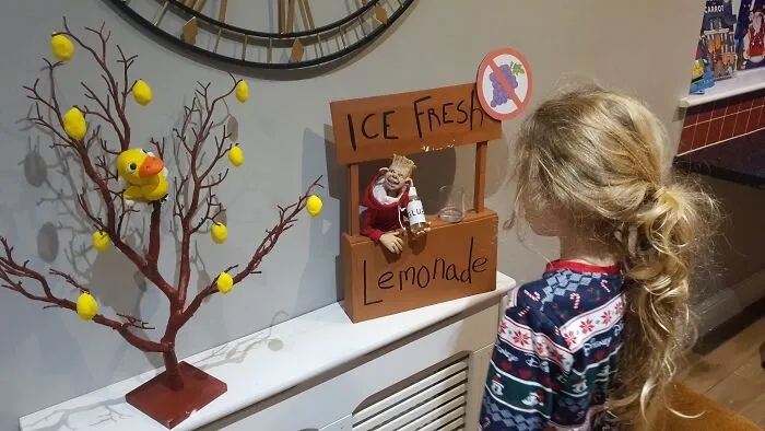 I Made A One-Of-A-Kind Elf For My Daughter And It Became A Lesson In Acceptance (35 Pics)