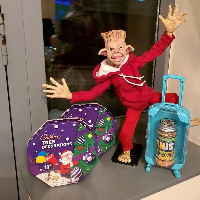 I Made A One-Of-A-Kind Elf For My Daughter And It Became A Lesson In Acceptance (35 Pics)