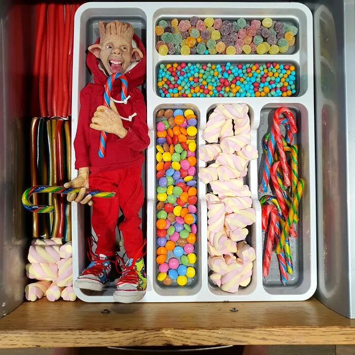 I Made A One-Of-A-Kind Elf For My Daughter And It Became A Lesson In Acceptance (35 Pics)