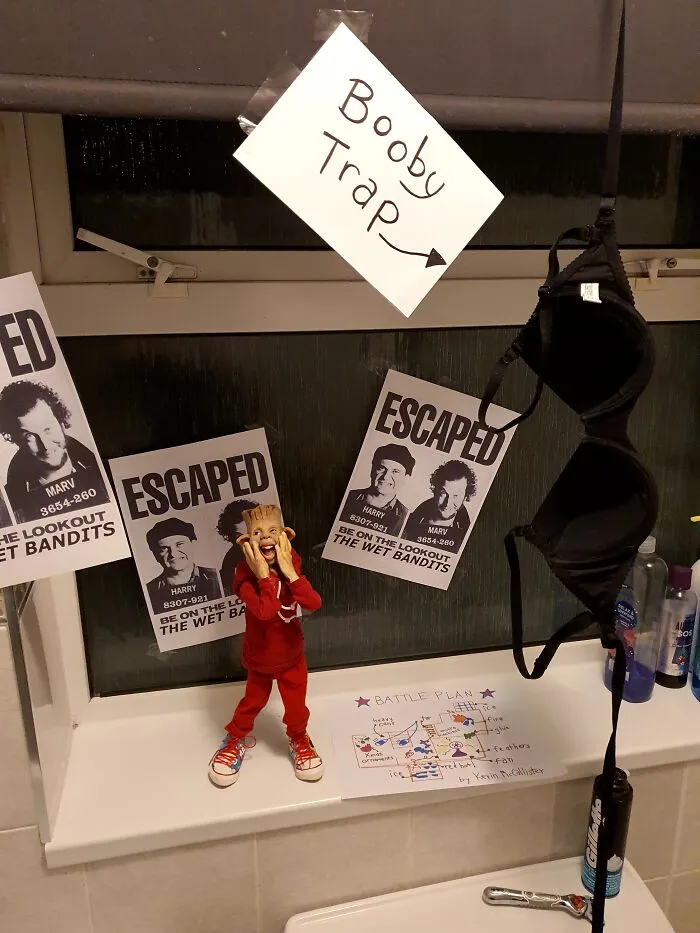 I Made A One-Of-A-Kind Elf For My Daughter And It Became A Lesson In Acceptance (35 Pics)