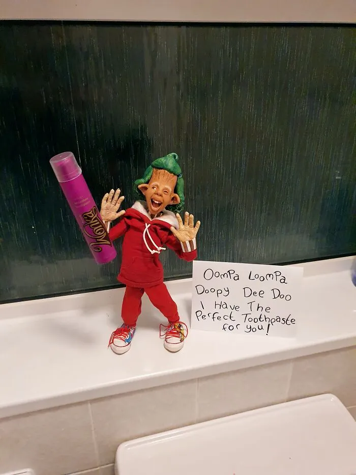 I Made A One-Of-A-Kind Elf For My Daughter And It Became A Lesson In Acceptance (35 Pics)