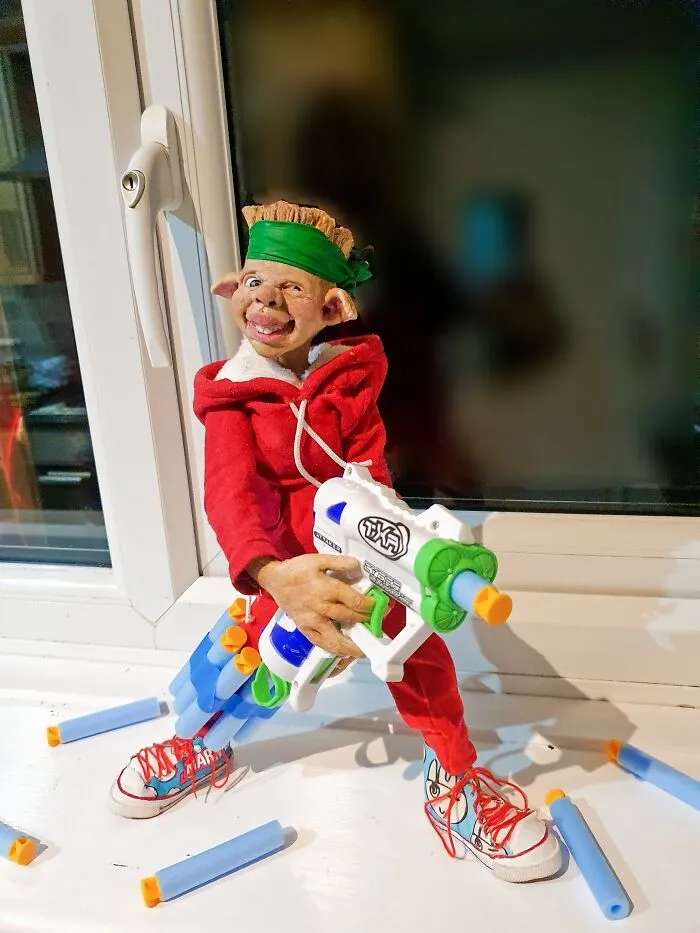 I Made A One-Of-A-Kind Elf For My Daughter And It Became A Lesson In Acceptance (35 Pics)