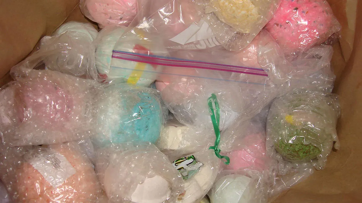 From Re-Gifts To Utter Insults, Here’s 30 Christmas Presents That Ruined The Holiday Spirit
