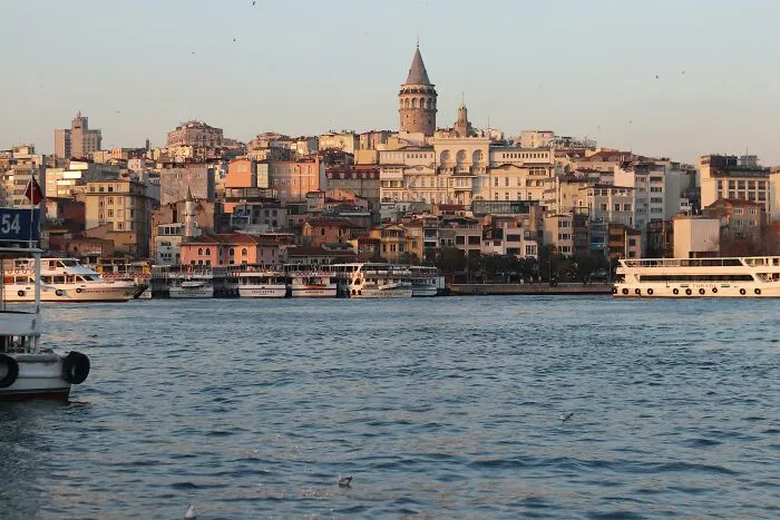 33 Terrible Countries And Cities Folks Traveled To For The First And Last Time