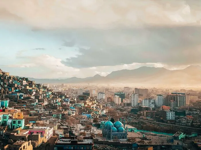 33 Terrible Countries And Cities Folks Traveled To For The First And Last Time