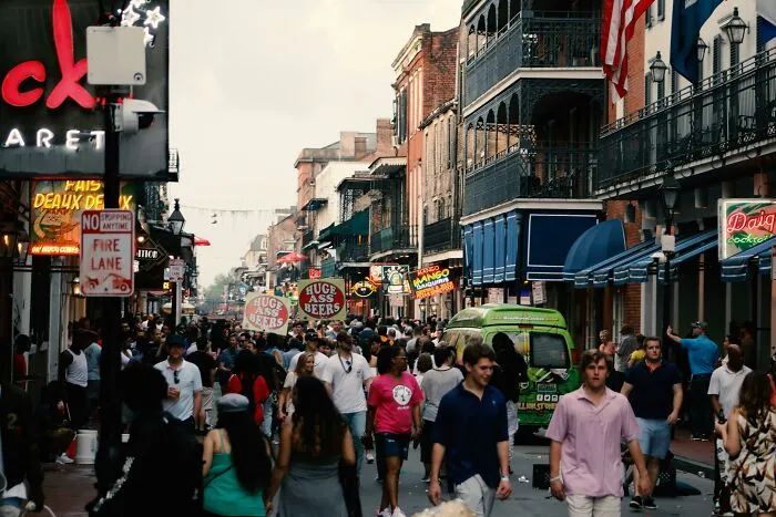 33 Terrible Countries And Cities Folks Traveled To For The First And Last Time
