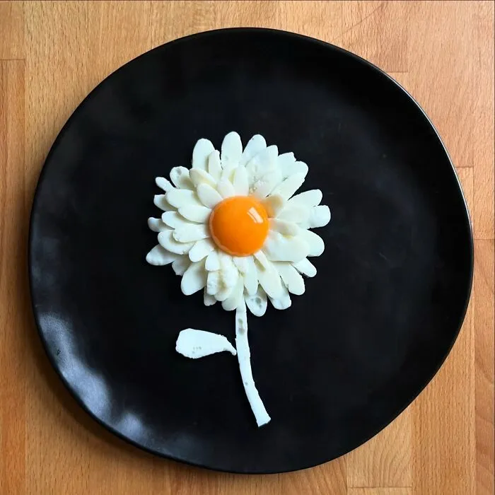 50 Creative Ways That This Artist Has Fried His Eggs (New Pics)