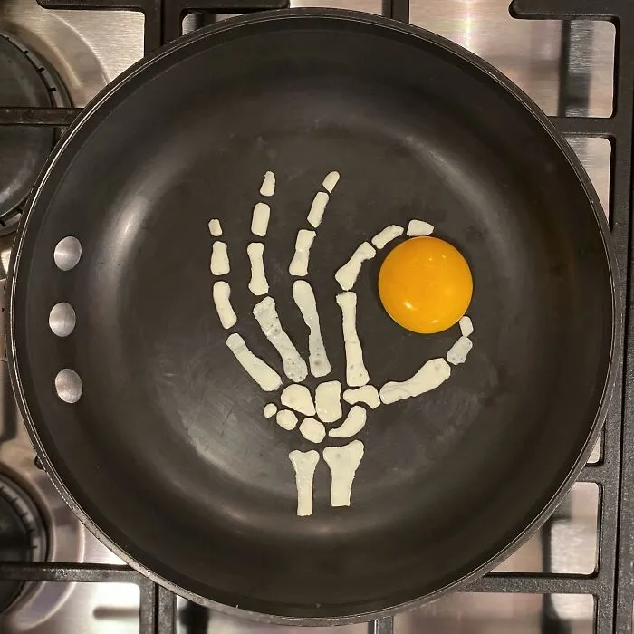 50 Creative Ways That This Artist Has Fried His Eggs (New Pics)