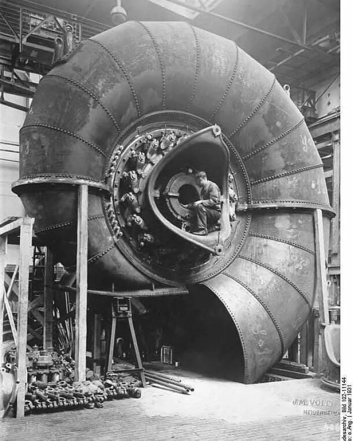 Turbina espiral de 9000 CV construida en Alemania para una central eléctrica en Noruega, 1928