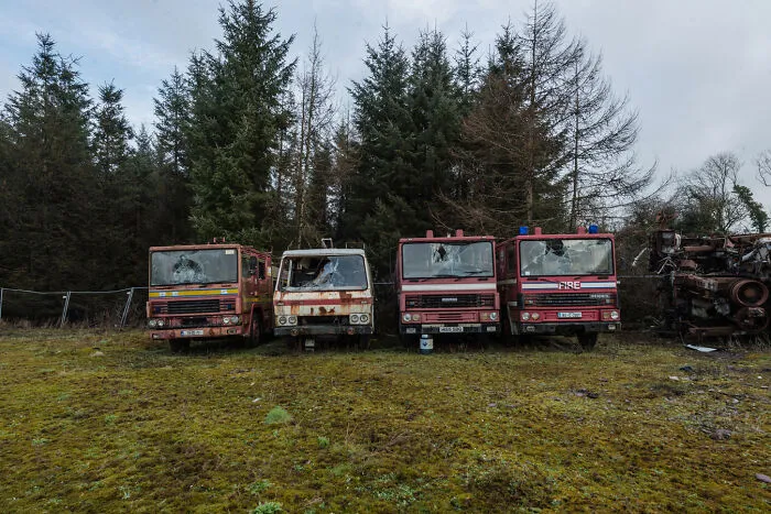 34 Photos That I Took Of Abandoned Buses Meant To Be Used For An Irish Bus Museum