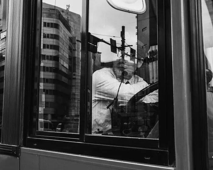 “Tokyo No-No”: 20 Photos Capturing The Struggle Of Relentless Hustle Culture By Ghawam Kouchaki