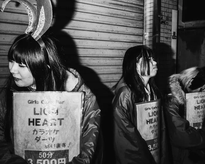 “Tokyo No-No”: 20 Photos Capturing The Struggle Of Relentless Hustle Culture By Ghawam Kouchaki