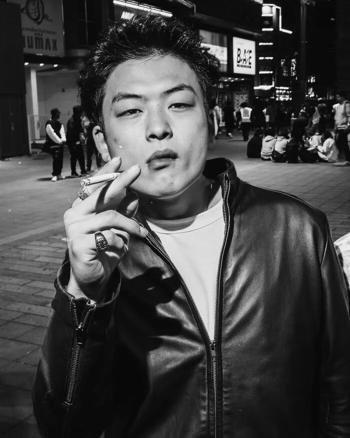 “Tokyo No-No”: 20 Photos Capturing The Struggle Of Relentless Hustle Culture By Ghawam Kouchaki