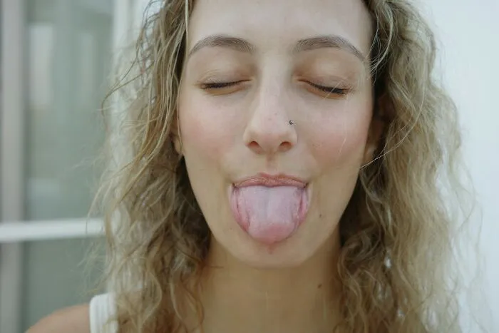 “I Can Smell These In Someone From Several Feet Away”: 30 Hygiene Habits Everybody Should Follow