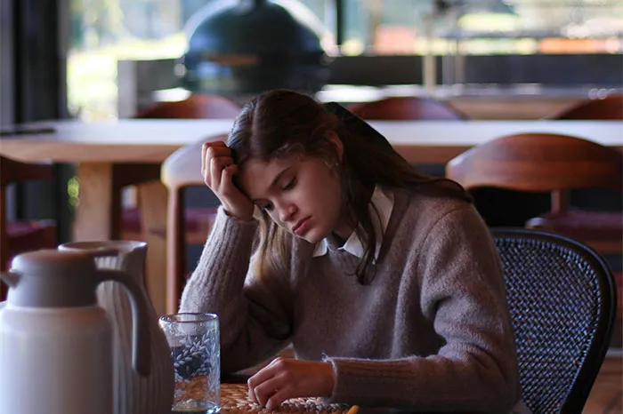 People Look Back On Their 45 Biggest Regrets From Their 20s