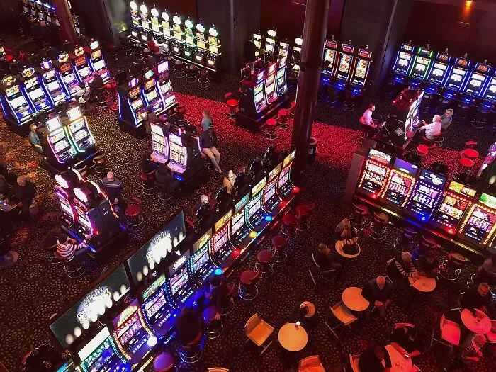 30 Sad And Wild Casino Secrets People Discovered After Working In A Casino