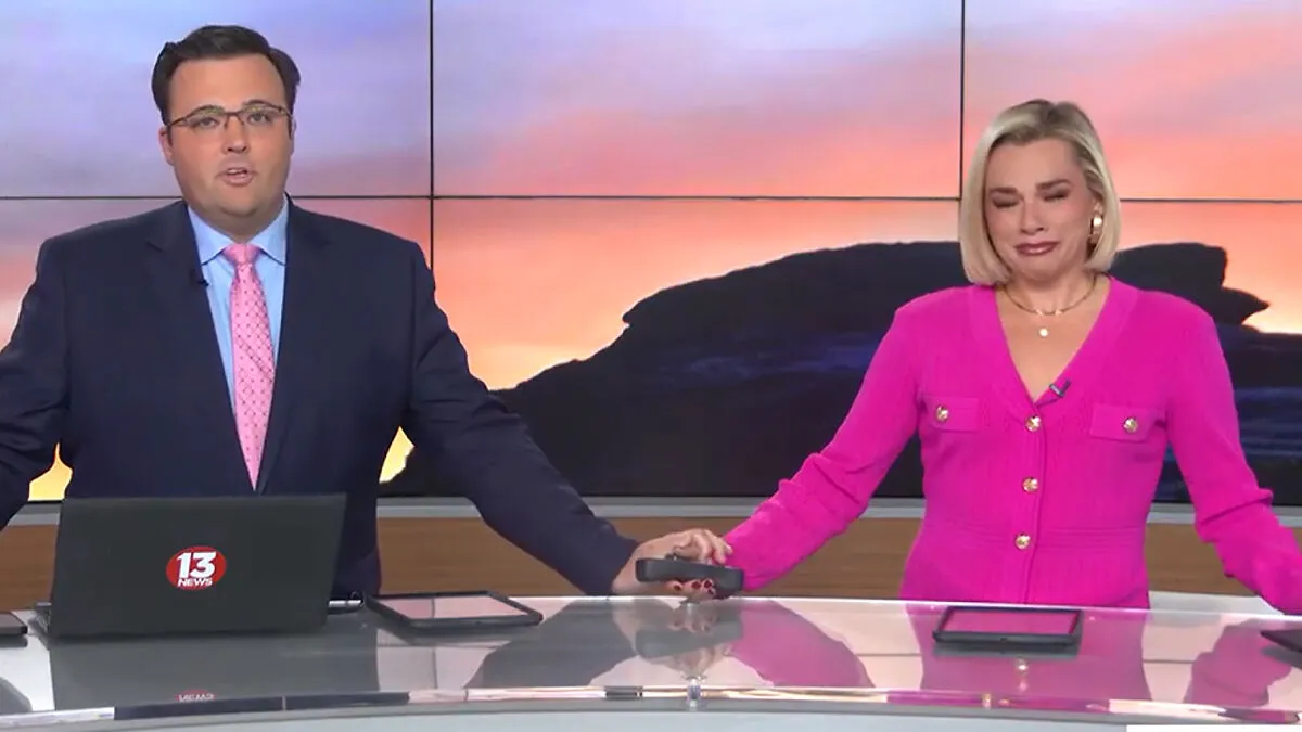 “Devastated” TV Anchor Breaks Down During Live Broadcast Announcing Young Colleague's Passing
