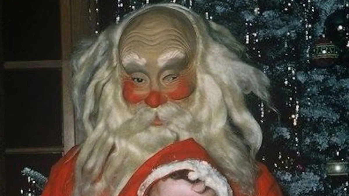 Creepy And Unhinged Pics Of Santa That Might Scare You Into Switching Holiday Traditions