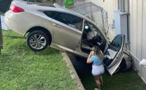 30 Pics That Are As Funny As They Are Unhinged