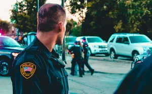 People Reveal 39 Professions That Would Be Dealbreakers In A Potential Partner