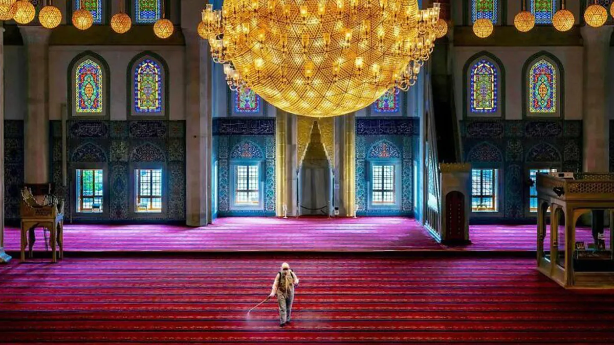 Travel, Culture, And Humanity: 30 Stunning Images By Photographer F. Dilek Yurdakul