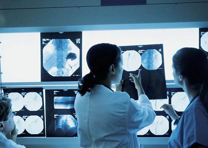 “Like Something In A Movie”: 36 Hospital Workers Share Their Wildest Stories