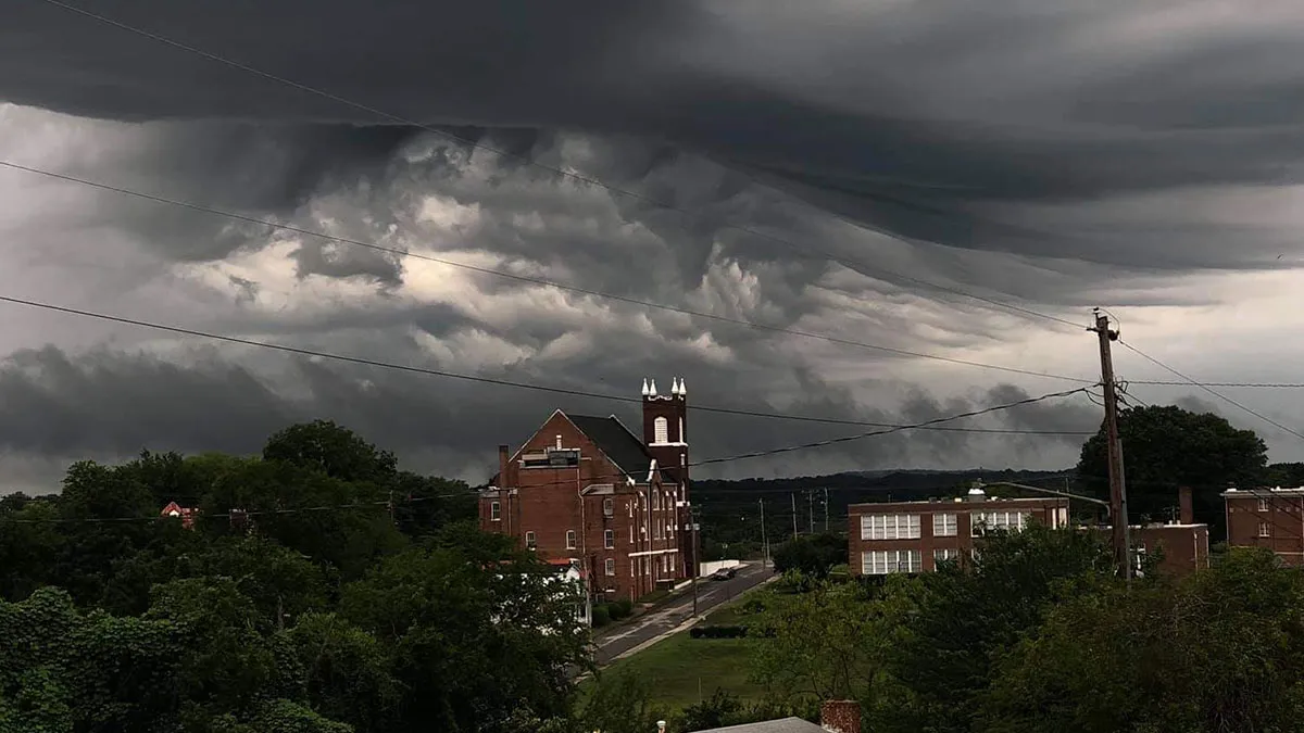50 Times The Sky Surprised Us With Fascinating Cloud Shapes You May Not Believe Are Real