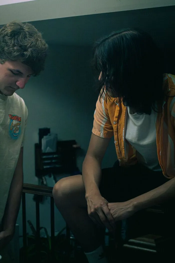 20 Historias de personas cuyos mejores amigos se convirtieron en desconocidos