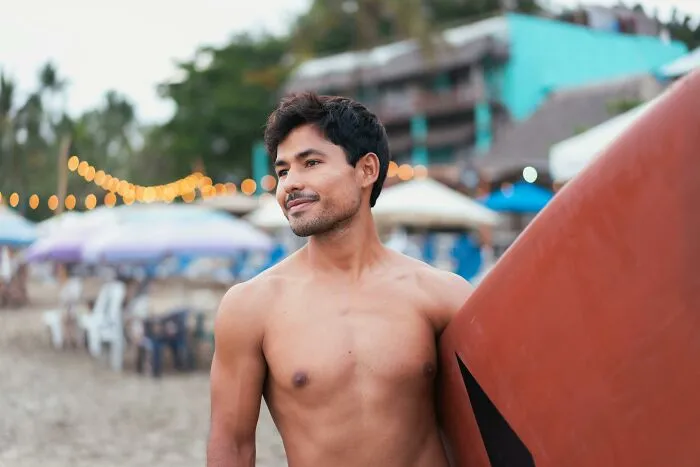 24 Bare Truths About Nudist Lifestyle, Shared By Proponents Online