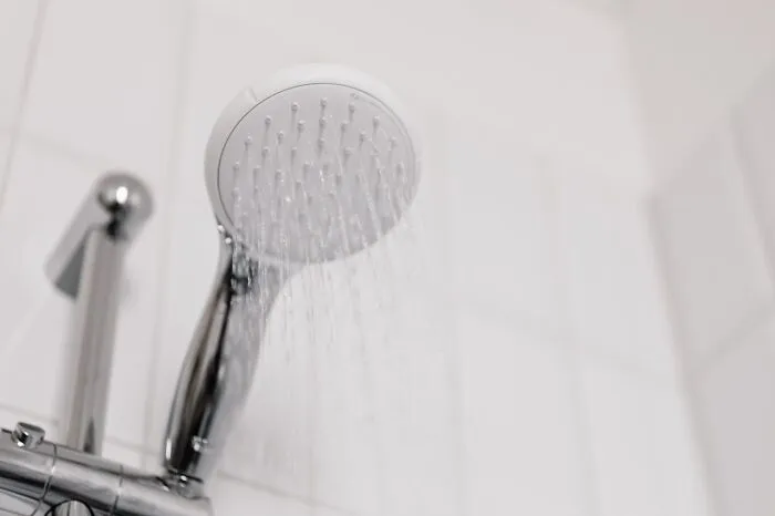 “I Can Smell These In Someone From Several Feet Away”: 30 Hygiene Habits Everybody Should Follow
