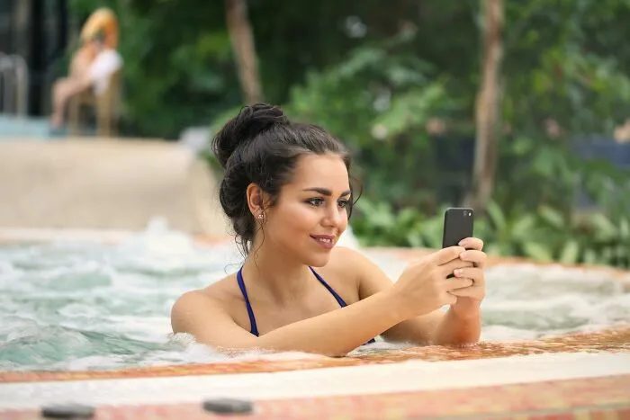 30 Of The Most Satirical Posts from The “WomenInMaleFields” Viral Trend
