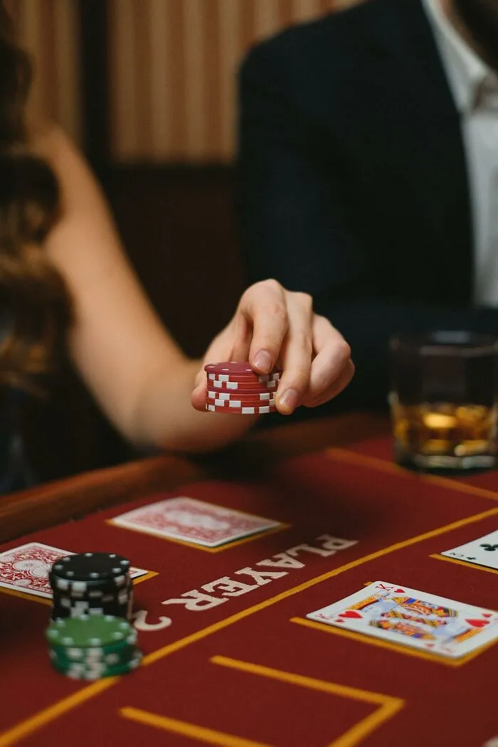 30 Sad And Wild Casino Secrets People Discovered After Working In A Casino