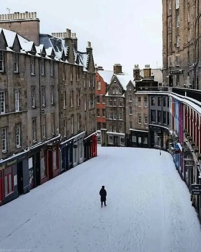 Edinburgh On A Winter's Day