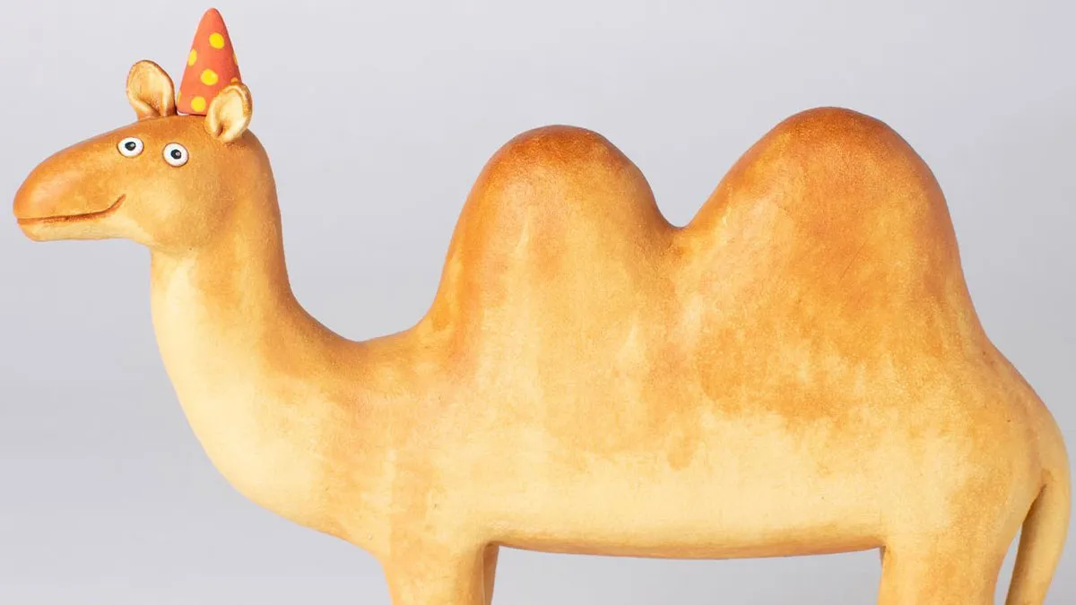 30 Quirky Ceramic Figures By Helen Burgess That Might Make You Smile