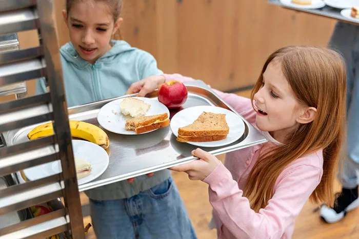 “Not Being Bathed”: 40 Signs The Kids Are Not Alright Because Of Bad Parenting
