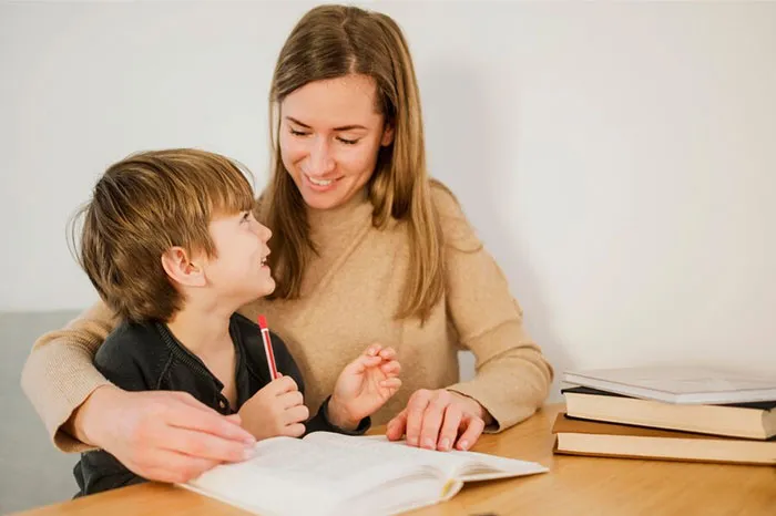30 Señales de alarma que dicen «malos padres» a gritos